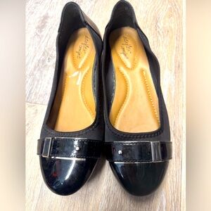 Dex Flex Close Toe Solid Black comfy Slip On Size 7.0 women's Buckle Accent